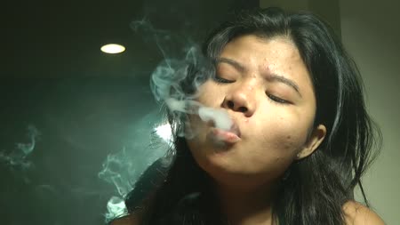 Breathe This Videos - Roxy Glam Smoke To Mirror Breathe This Videos - Roxy Glam Smoke To Mirror